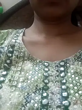 Snapshot of Rajni-Mehra chatting on 03.23.25 Rajni-Mehra online show from 03.23.25