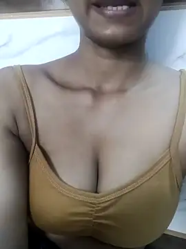 Snapshot of Rajni-Mehra chatting on 09.14.25 Rajni-Mehra online show from 09.14.25