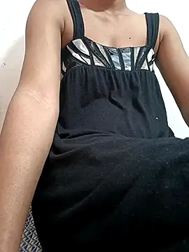 Snapshot of Rajni-Mehra chatting on 10.27.25 Rajni-Mehra online show from 10.27.25