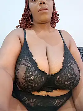 Snapshot of juicygoddess2 chatting on 01.17.25 juicygoddess2 online show from 01.17.25