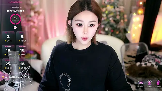 Snapshot of Evajoannana chatting on 09.09.25 Evajoannana online show from 09.09.25