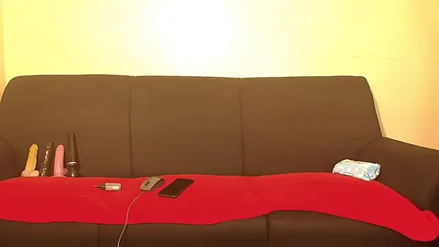 Snapshot of SweetHotLipsX39 chatting on 10.27.25 SweetHotLipsX39 online show from 10.27.25