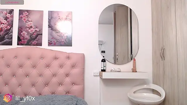 lily f00x online show from 01.13.26