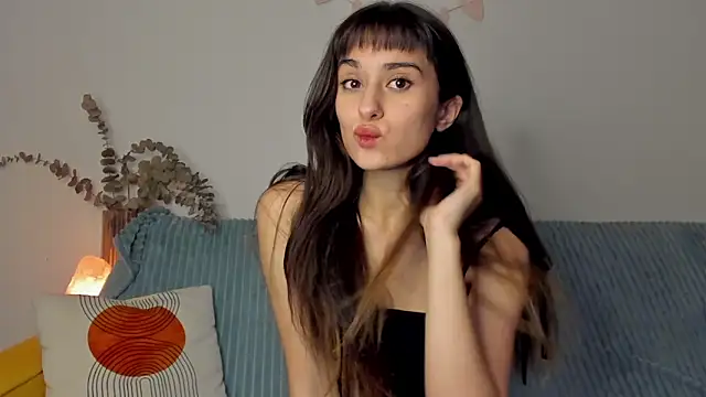 Snapshot of erika_hoiree chatting on 10.26.25 erika hoiree online show from 10.26.25