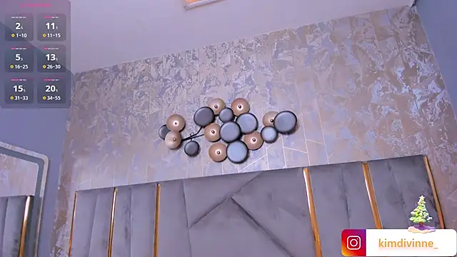 KimDevinne online show from 12.13.24