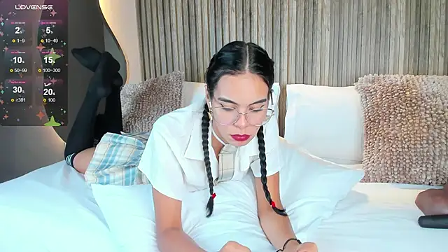 AnahinClar online show from 11.12.25