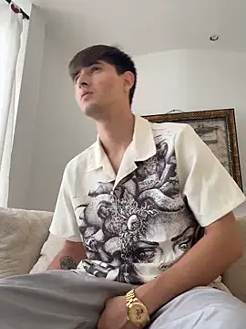 Snapshot of PhilipRich chatting on 04.04.26 PhilipRich online show from 04.04.26