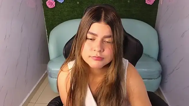 Snapshot of emmalee_01a chatting on 02.28.25 emmalee 01a online show from 02.28.25