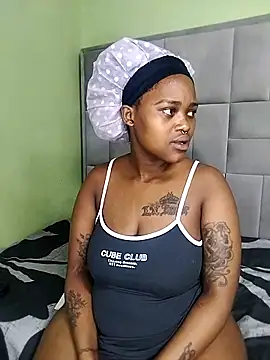 ThickPearlx23 online show from 11.27.25