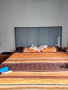 ThickPearlx23 online show from 04.01.26