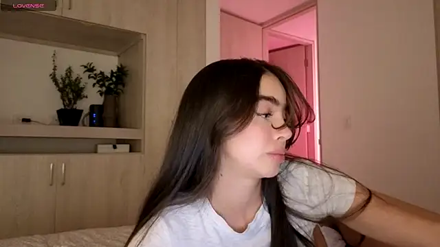 Snapshot of Siny_Moore chatting on 09.14.25 Siny Moore online show from 09.14.25