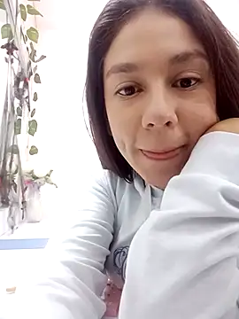 Snapshot of Luci_And_Sofi chatting on 10.06.25 Luci And Sofi online show from 10.06.25