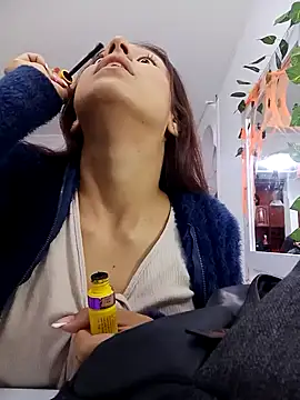 Snapshot of Luci_And_Sofi chatting on 10.09.25 Luci And Sofi online show from 10.09.25