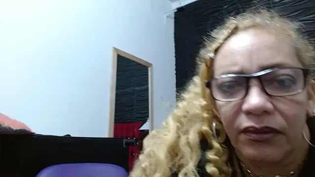 Snapshot of PervertedMature chatting on 01.15.25 PervertedMature online show from 01.15.25