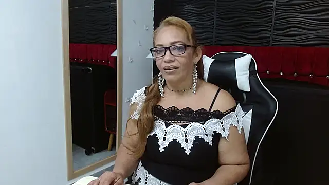 Snapshot of PervertedMature chatting on 03.02.25 PervertedMature online show from 03.02.25