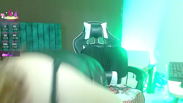 Snapshot of PervertedMature chatting on 09.11.25 PervertedMature online show from 09.11.25