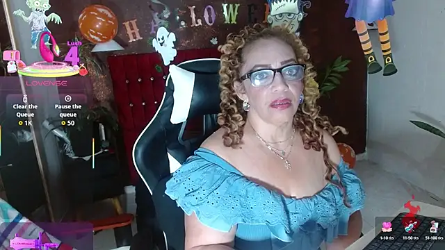 Snapshot of PervertedMature chatting on 10.16.25 PervertedMature online show from 10.16.25