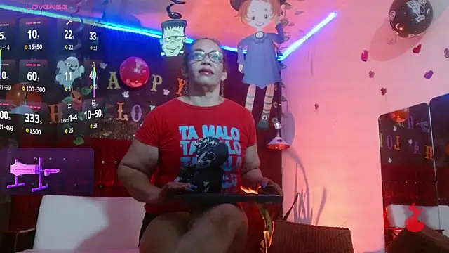 Snapshot of PervertedMature chatting on 10.21.25 PervertedMature online show from 10.21.25