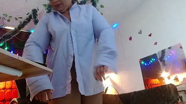 Snapshot of PervertedMature chatting on 11.14.25 PervertedMature online show from 11.14.25