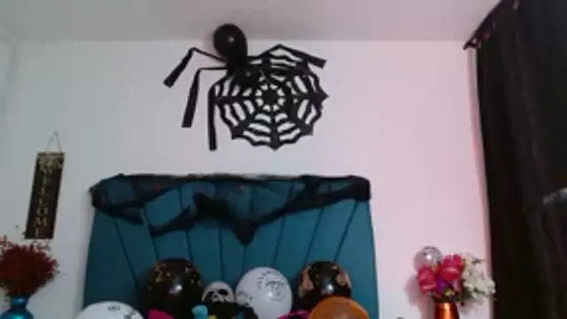 Dubraska1 online show from 10.31.25