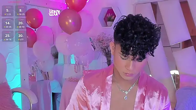 Snapshot of EthanCollens chatting on 01.25.25 EthanCollens online show from 01.25.25