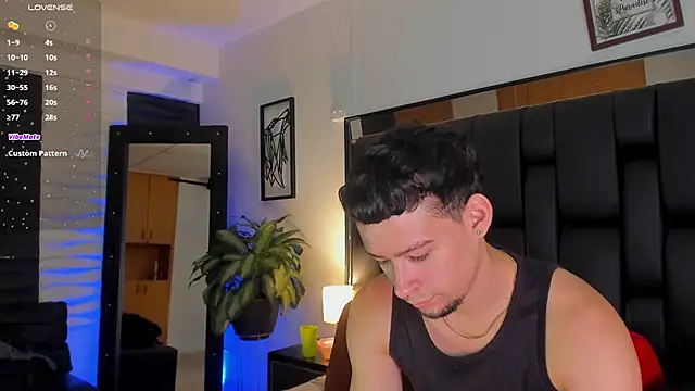 JadeSmiith  online show from 09.30.25