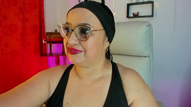 Gia Nahomi online show from 02.07.26