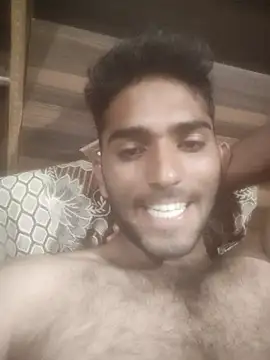 Snapshot of loganwollf chatting on 01.06.25 loganwollf online show from 01.06.25