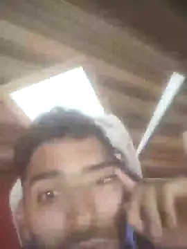 Snapshot of loganwollf chatting on 01.11.25 loganwollf online show from 01.11.25