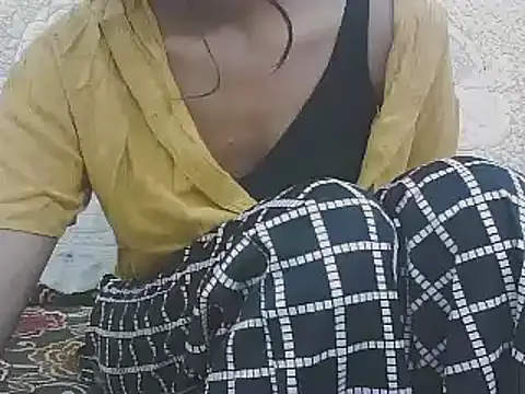 Snapshot of manisha_baby chatting on 12.26.24 manisha baby online show from 12.26.24