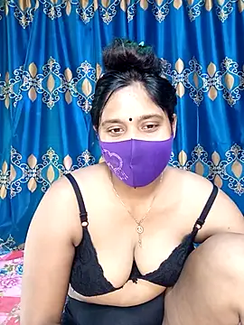 Hot Maleka online show from 03.13.25