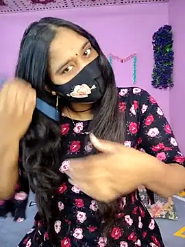 Hot Maleka online show from 11.25.25