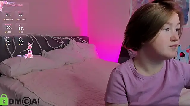 Snapshot of Sara_Robinson chatting on 10.19.25 Sara Robinson online show from 10.19.25