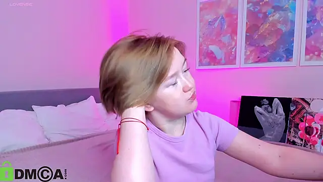 Snapshot of Sara_Robinson chatting on 10.26.25 Sara Robinson online show from 10.26.25