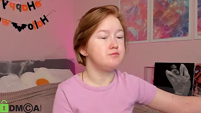 Snapshot of Sara_Robinson chatting on 11.02.25 Sara Robinson online show from 11.02.25