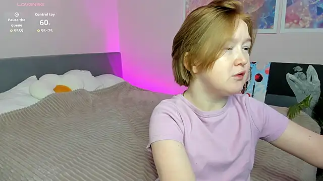 Snapshot of Sara_Robinson chatting on 11.05.25 Sara Robinson online show from 11.05.25