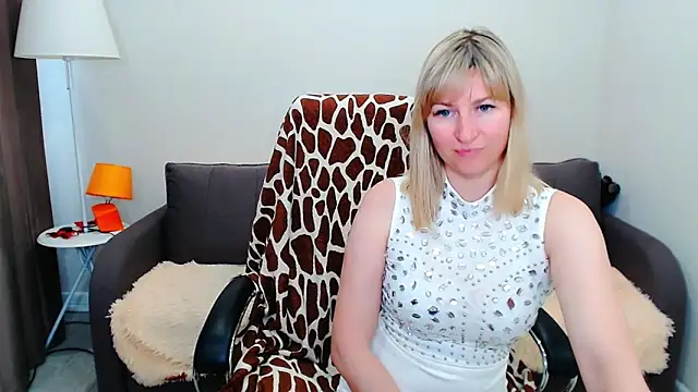 Snapshot of Incredible_Ariela chatting on 06.29.26 Incredible Ariela online show from 06.29.26