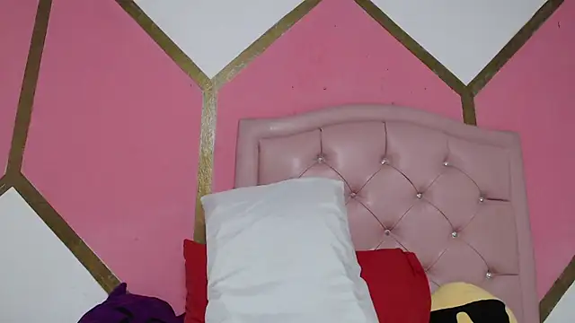 Snapshot of Vicky_Love_ chatting on 01.31.25 Vicky Love online show from 01.31.25