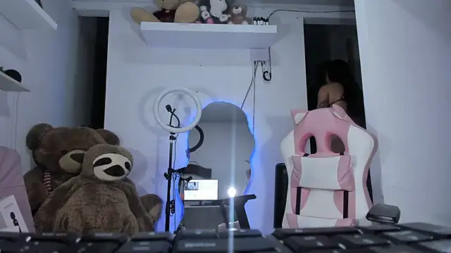 Snapshot of emily_palmeer chatting on 01.07.25 emily palmeer online show from 01.07.25