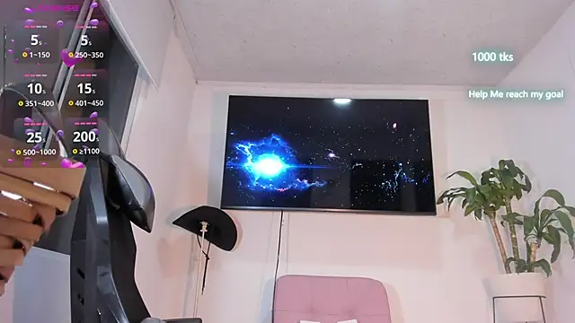 Snapshot of emily_palmeer chatting on 11.04.25 emily palmeer online show from 11.04.25