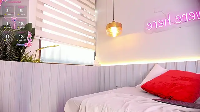 Snapshot of stephanymonroe chatting on 02.12.26 stephanymonroe online show from 02.12.26