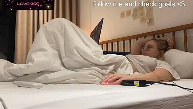 JacyWinslat online show from 12.22.25