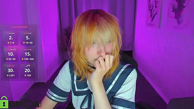 Snapshot of Little_Chips chatting on 10.19.25 Little Chips online show from 10.19.25