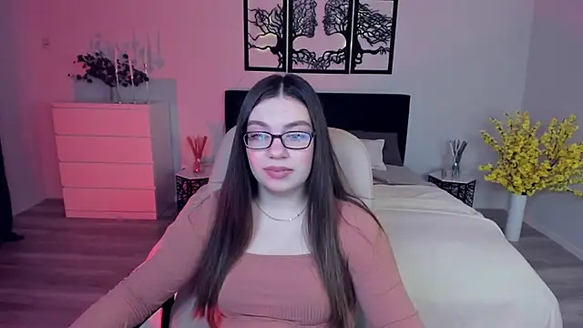 Snapshot of DaniellaLovely chatting on 12.06.24 DaniellaLovely online show from 12.06.24