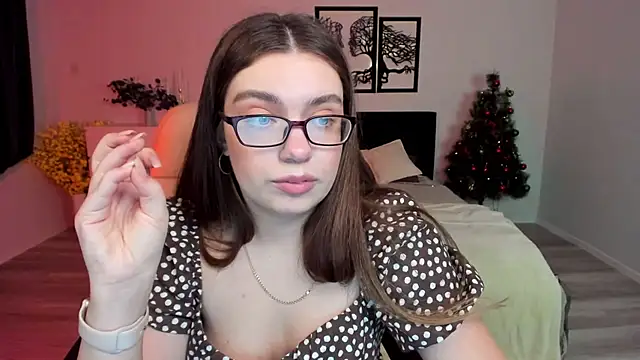 Snapshot of DaniellaLovely chatting on 01.09.25 DaniellaLovely online show from 01.09.25