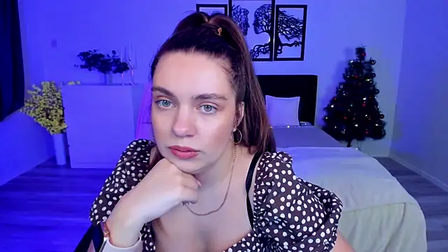 Snapshot of DaniellaLovely chatting on 01.14.25 DaniellaLovely online show from 01.14.25