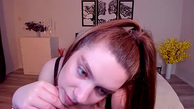 Snapshot of DaniellaLovely chatting on 02.07.25 DaniellaLovely online show from 02.07.25