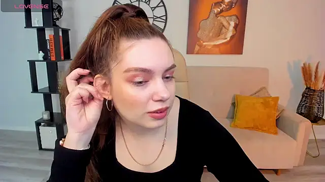 Snapshot of DaniellaLovely chatting on 03.05.25 DaniellaLovely online show from 03.05.25