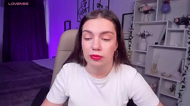 Snapshot of DaniellaLovely chatting on 10.06.25 DaniellaLovely online show from 10.06.25