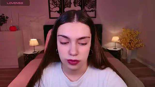 Snapshot of DaniellaLovely chatting on 10.30.25 DaniellaLovely online show from 10.30.25